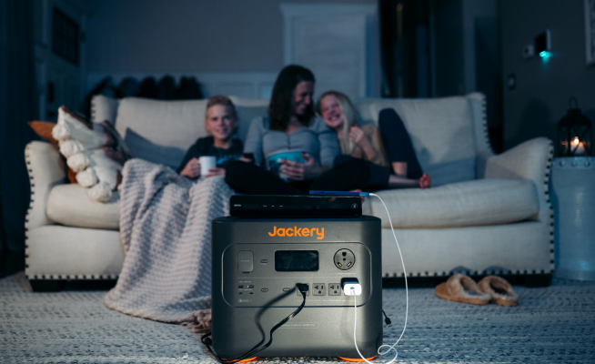 Jackery HomePower 3600 Plus + Battery Pack 3600 + SolarSaga 500 X 1
